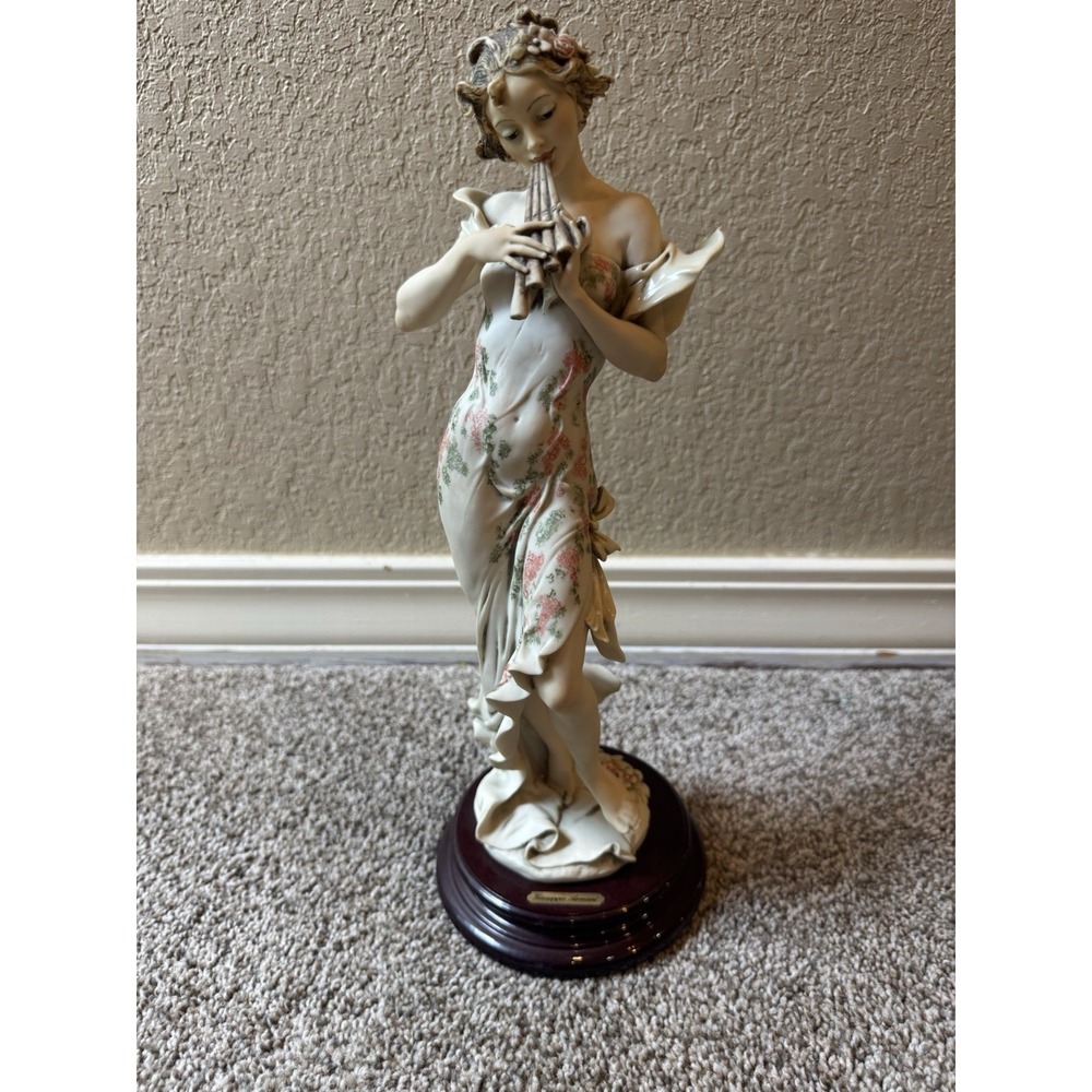 GIUSEPPE ARMANI MELODY 656C FIGURINE MEMBER‎ ONLY